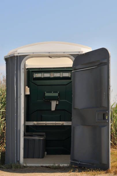 Best Portable bathroom rental  in Jeffersonville, KY